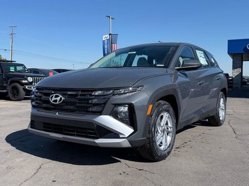 New 2026 Hyundai Tucson SE image 3