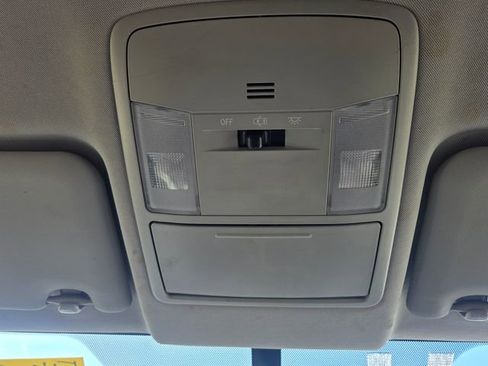 Used 2016 Toyota RAV4 LE AWD/4WD image 26