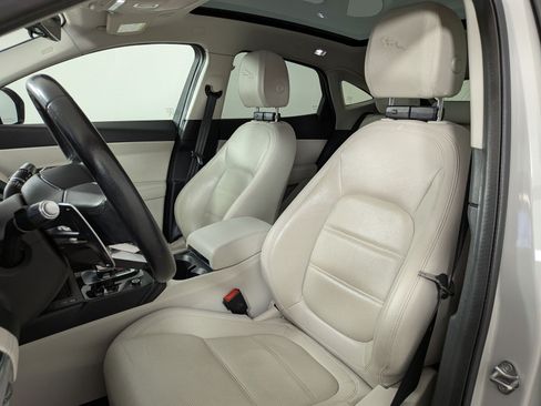 Used 2021 Jaguar E-PACE SE AWD/4WD image 5