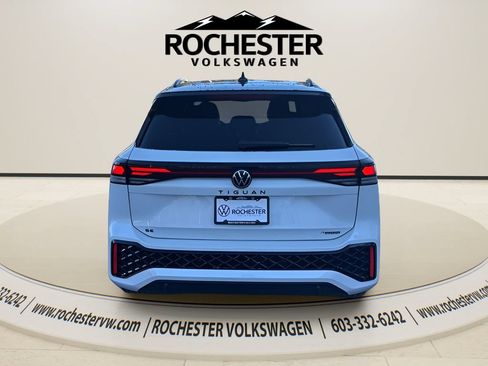 Used 2026 Volkswagen Tiguan SE R-Line AWD/4WD image 7