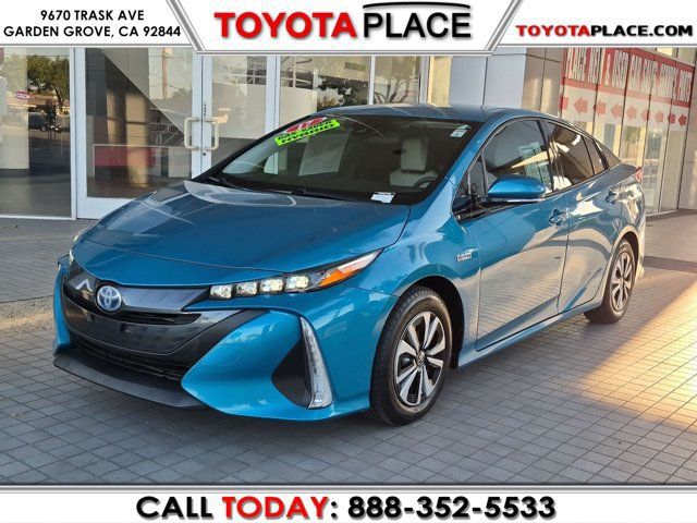 Used 2017 Toyota Prius Prime Premium FWD image 1