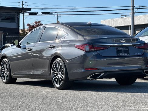 Used 2024 Lexus ES 350 w/ Premium Package FWD image 3