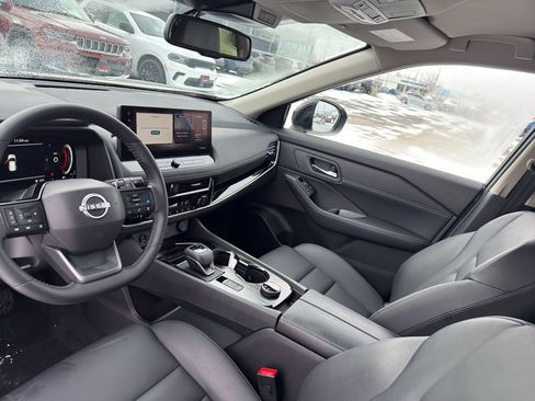 Certified 2025 Nissan Rogue SL image 25