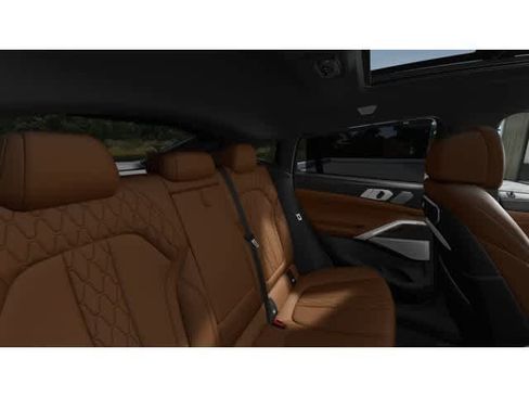 New 2026 BMW X6 M60i image 12