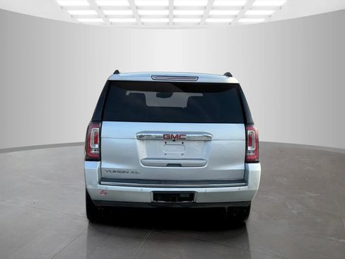 Used 2020 GMC Yukon XL Denali image 6