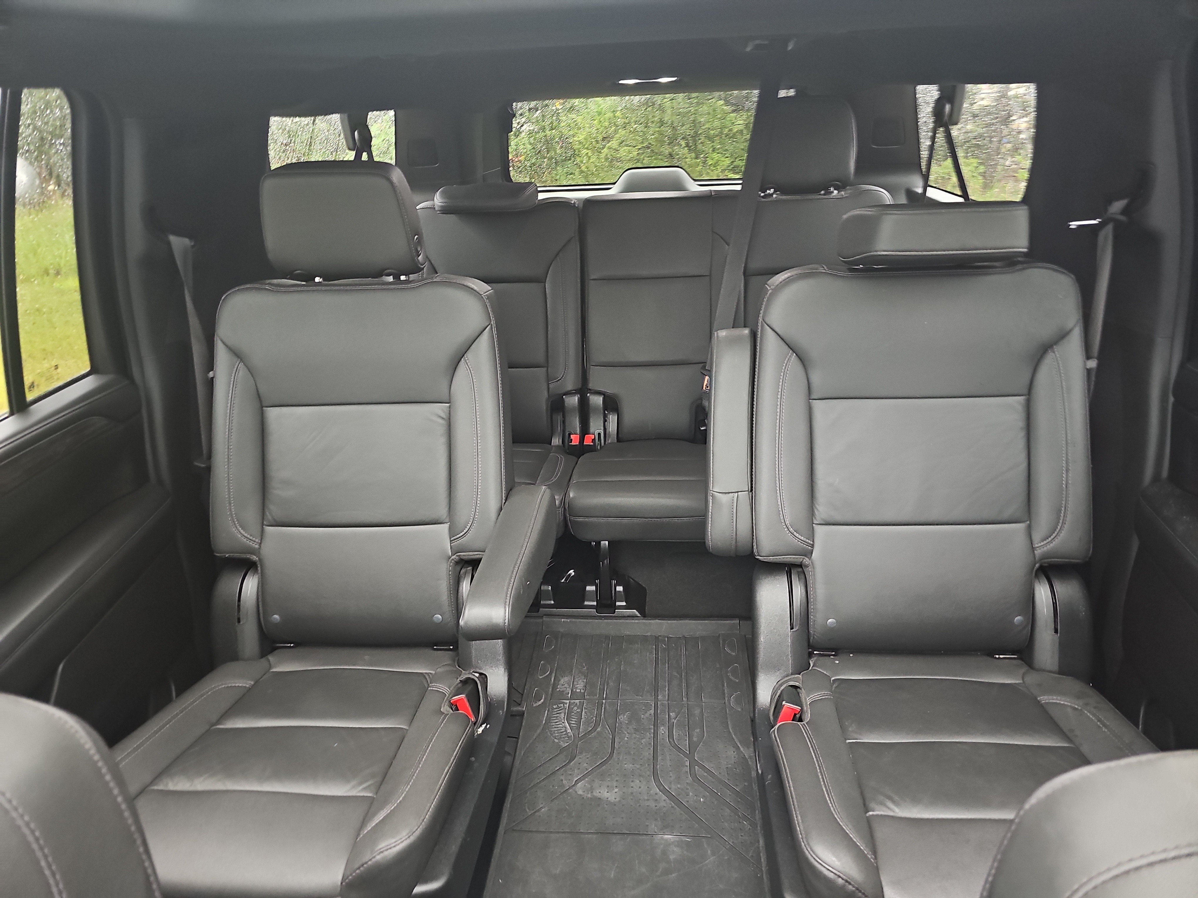 Used 2023 Chevrolet Suburban LT AWD/4WD image 20