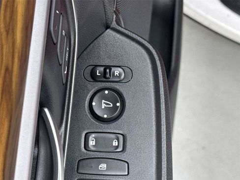 Used 2019 Honda CR-V Touring image 15