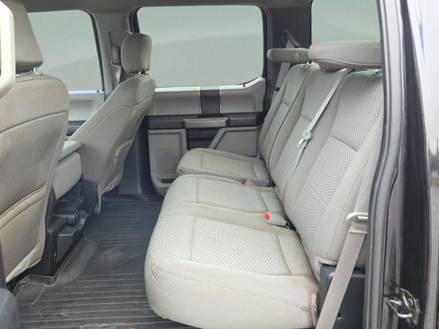 Used 2018 Ford F150 XLT image 12