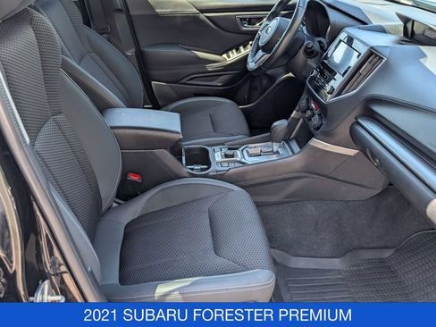 Used 2021 Subaru Forester Premium AWD/4WD image 31