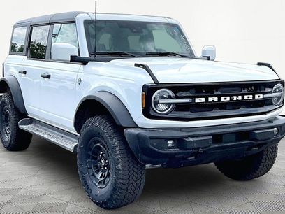 New 2026 Ford Bronco Outer Banks w/ Sasquatch Package