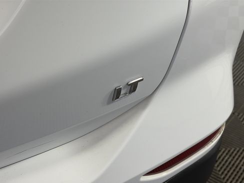 Certified 2023 Chevrolet Equinox LT image 17