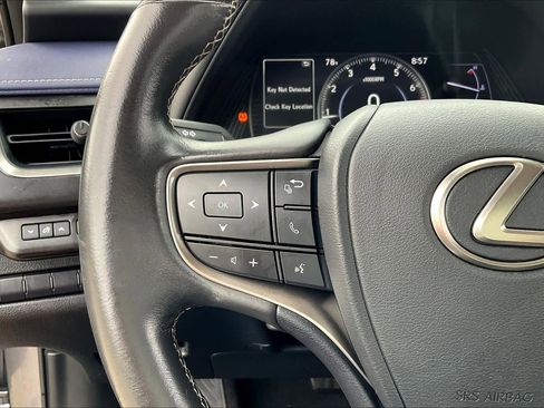 Used 2019 Lexus UX 200 image 20