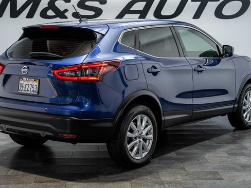Used 2021 Nissan Rogue Sport S FWD image 4