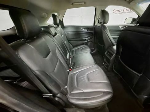 Used 2018 Ford Edge Titanium image 27