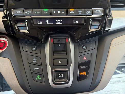 Used 2020 Honda Odyssey EX image 24