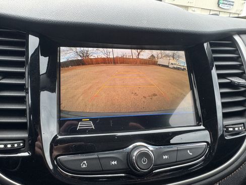 Used 2018 Chevrolet Trax LT w/ LT Convenience Package image 25