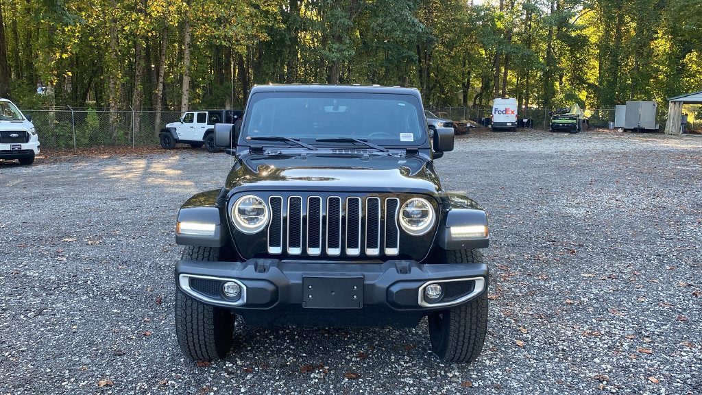 Used 2022 Jeep Wrangler Unlimited Sahara w/ LED Lighting Group AWD/4WD image 2