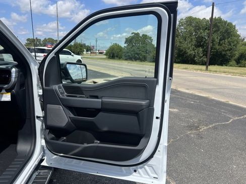 New 2025 Ford F150 Lariat w/ Equipment Group 501A Mid image 16