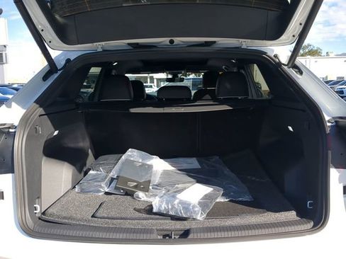 New 2026 Volkswagen Atlas Cross Sport SEL Premium R-Line image 9