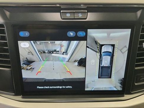 New 2026 Ford F250 XLT w/ XLT Premium Package image 15