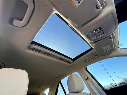 Used 2022 Mercedes-Benz GLE 350 image 12