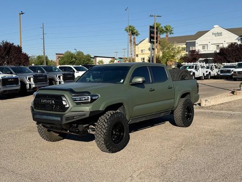 Used 2020 Toyota Tacoma Limited w/ Blackout Package AWD/4WD image 1