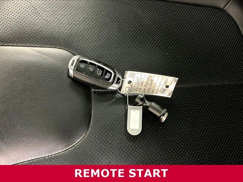 Used 2019 Hyundai Santa Fe AWD image 31