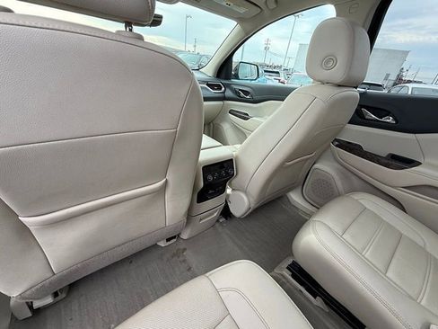 Used 2021 GMC Acadia Denali w/ Denali Ultimate Package image 11