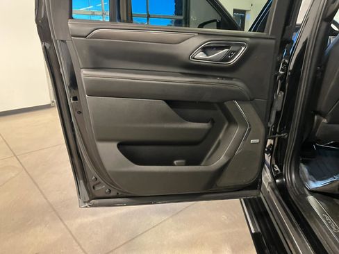 Used 2022 GMC Yukon SLT w/ SLT Luxury Package image 29