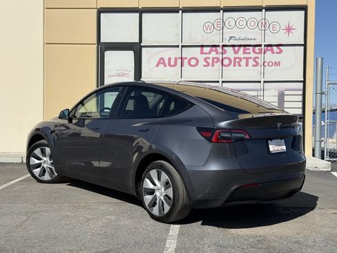 Used 2023 Tesla Model Y Long Range image 8