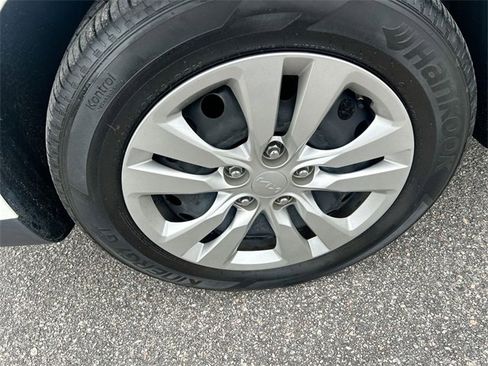 Used 2022 Kia Soul LX image 14