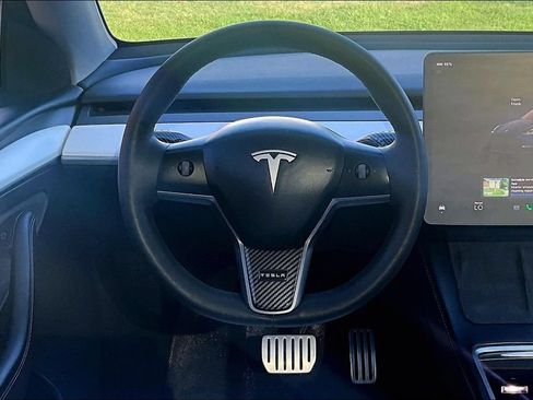 Used 2023 Tesla Model Y Performance AWD/4WD image 5