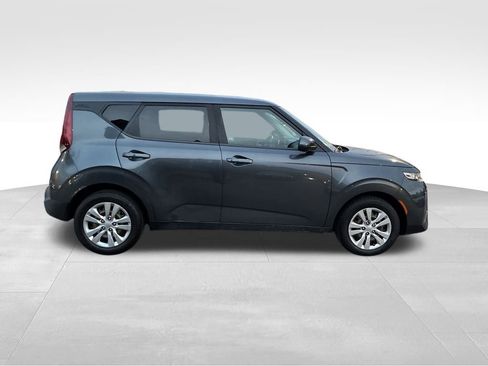 Used 2020 Kia Soul LX image 7
