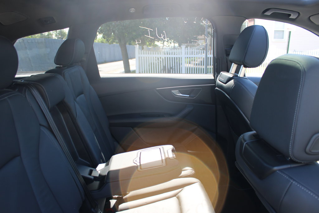 Used 2025 Audi Q7 3.0T Premium Plus AWD/4WD image 24