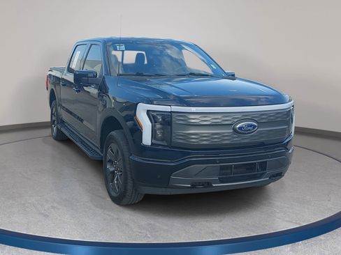 Used 2023 Ford F150 Lightning Lariat AWD/4WD image 3