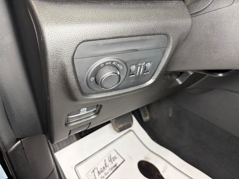 Used 2024 Jeep Grand Cherokee Altitude image 14