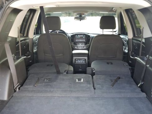 Used 2018 Chevrolet Traverse LT FWD image 14