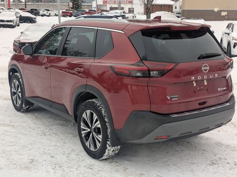 Used 2022 Nissan Rogue SV w/ SV Premium Package image 5
