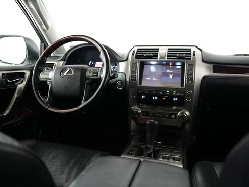Used 2018 Lexus GX 460 Premium w/ Premium Package AWD/4WD image 10