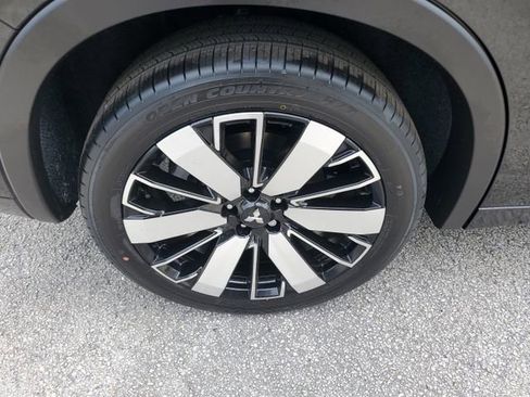 New 2025 Mitsubishi Outlander SEL image 5