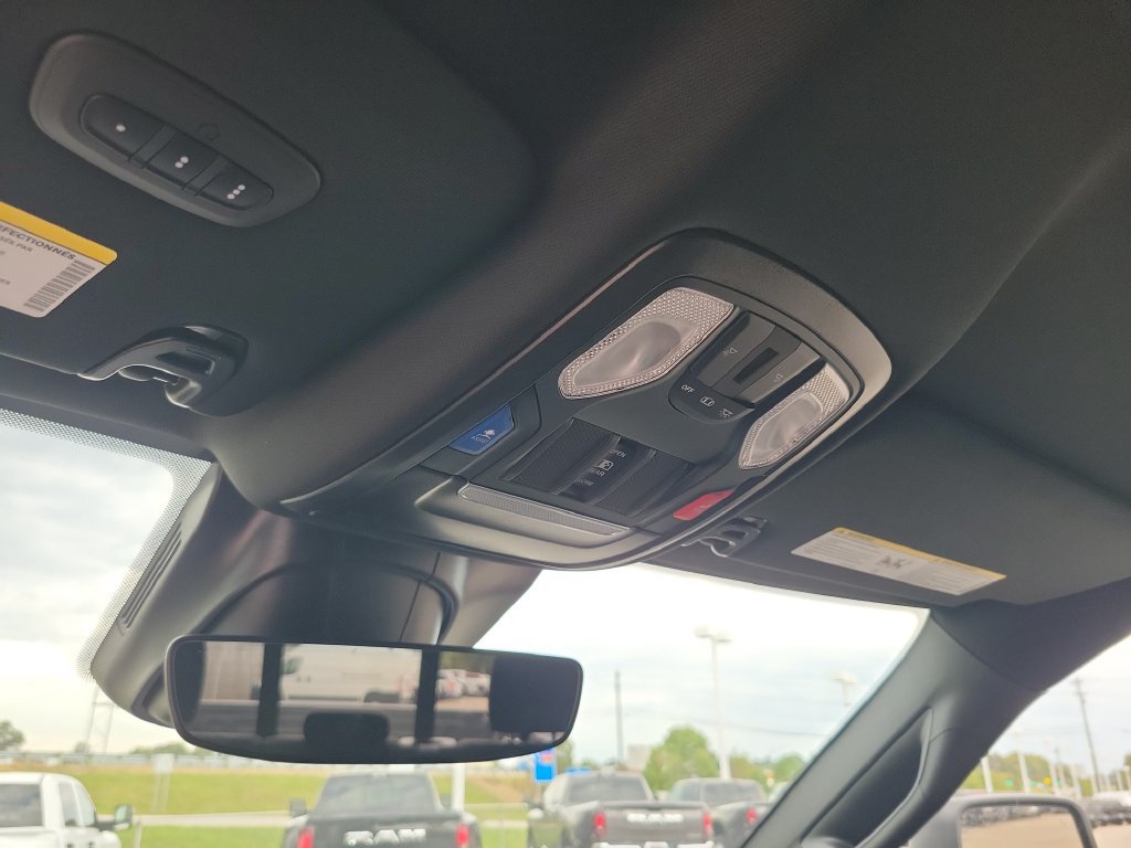 New 2027 RAM 3500 Big Horn AWD/4WD image 22