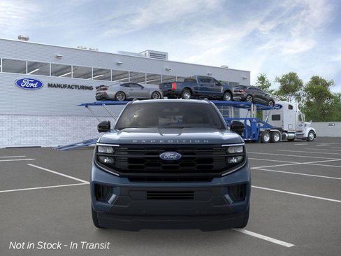 New 2026 Ford Expedition Active image 6
