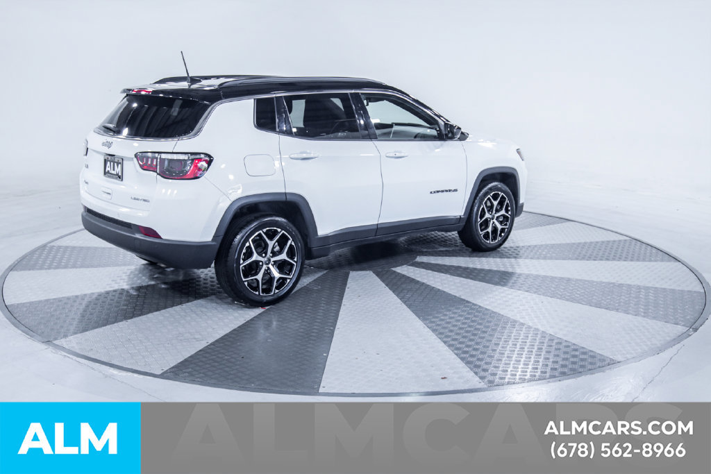 Used 2025 Jeep Compass Limited AWD/4WD image 9