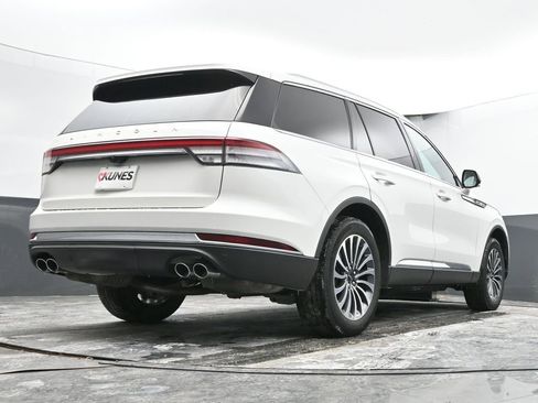 Used 2023 Lincoln Aviator AWD w/ Premium Package image 51