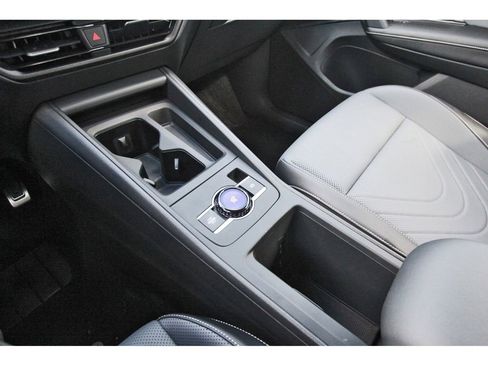 Used 2025 Volkswagen Tiguan SE R-Line image 20