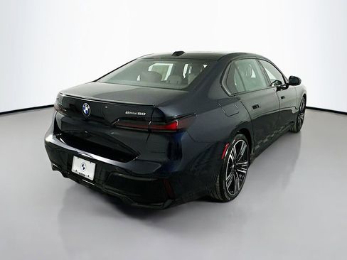 Used 2025 BMW i7 eDrive50 w/ Executive Package image 5