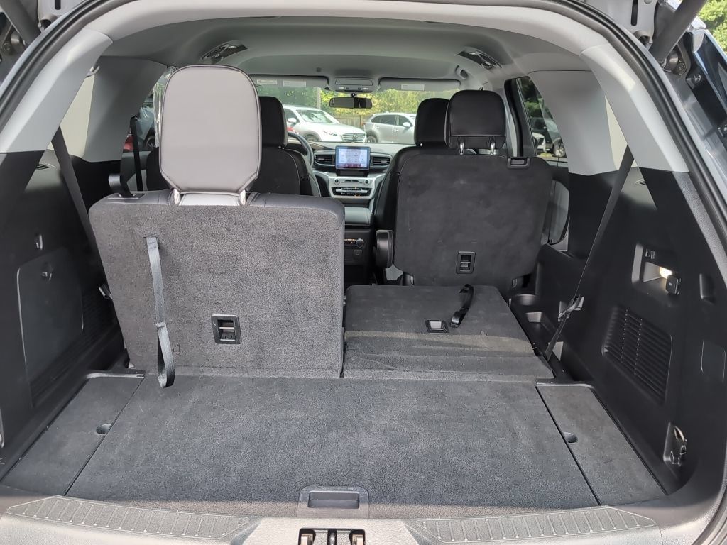 Used 2021 Ford Explorer XLT w/ Equipment Group 202A AWD/4WD image 13