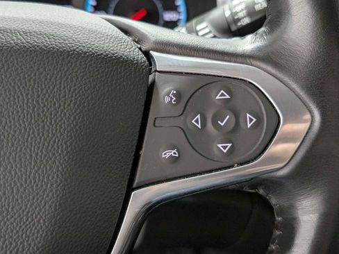 Used 2020 Chevrolet Traverse LT image 33