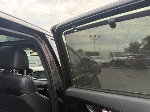 Used 2018 Kia Sorento SX FWD image 25
