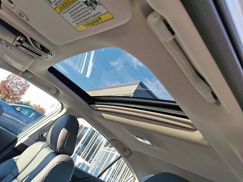 Used 2023 Subaru Legacy Limited image 12